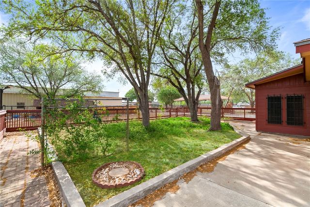 230 CR 3071, Orange Grove, TX 78372