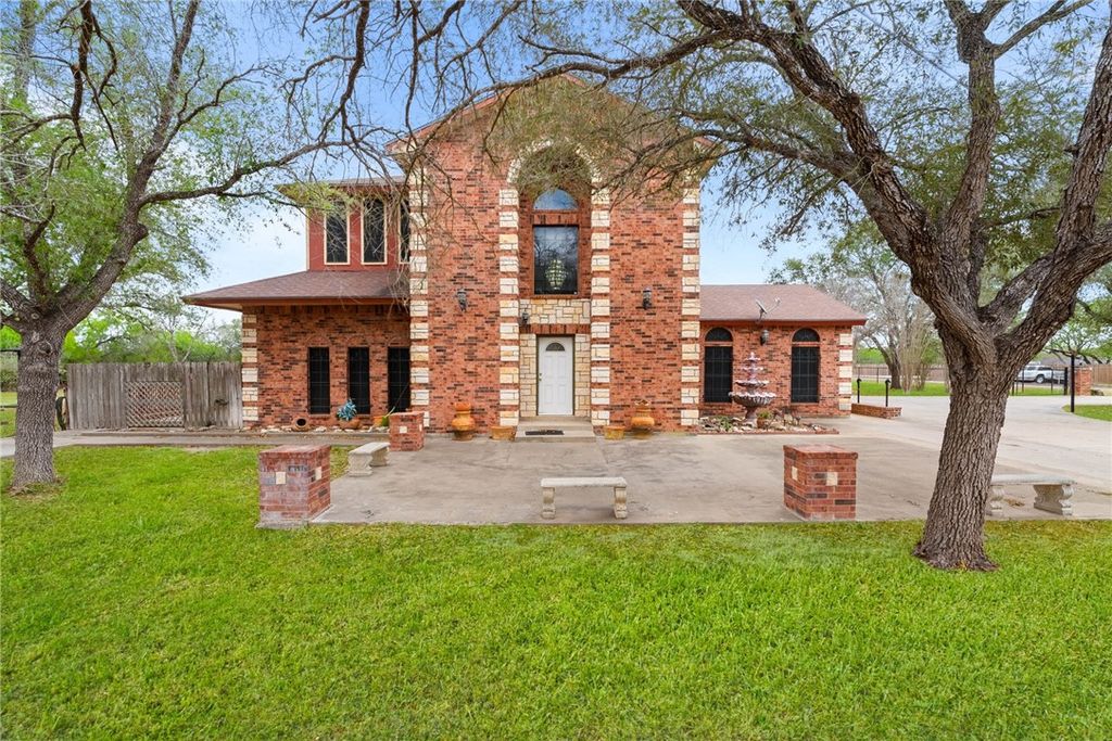 230 CR 3071, Orange Grove, TX 78372