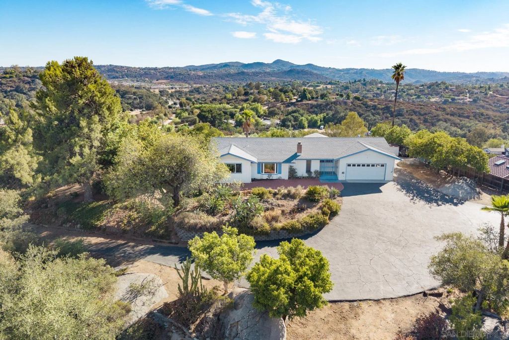 13823 Jake Road, Valley Center, CA 92082