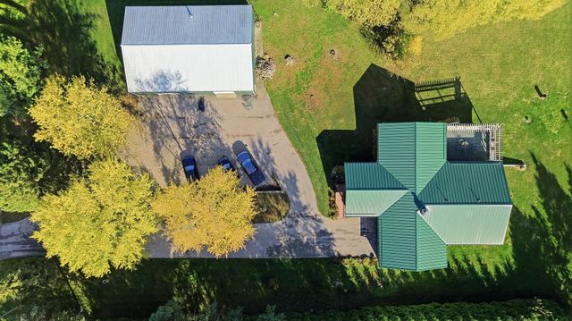 1764 Wolverine Road, Dixon, IL 61021