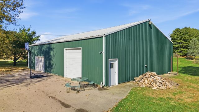 1764 Wolverine Road, Dixon, IL 61021