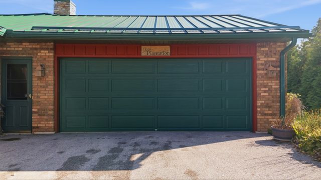 1764 Wolverine Road, Dixon, IL 61021