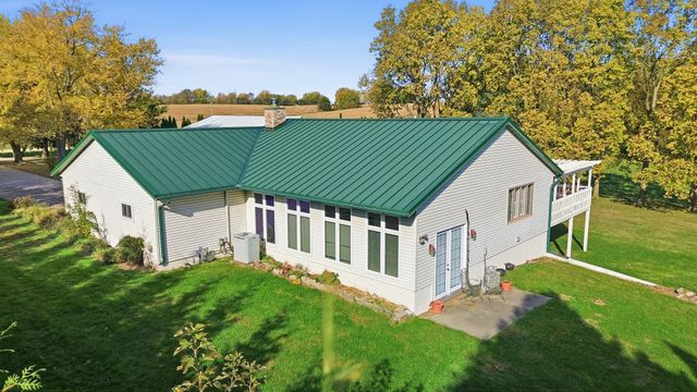 1764 Wolverine Road, Dixon, IL 61021