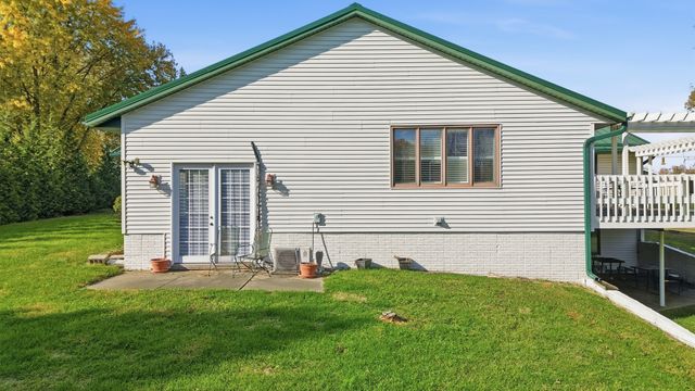 1764 Wolverine Road, Dixon, IL 61021