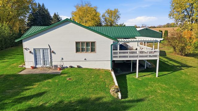 1764 Wolverine Road, Dixon, IL 61021