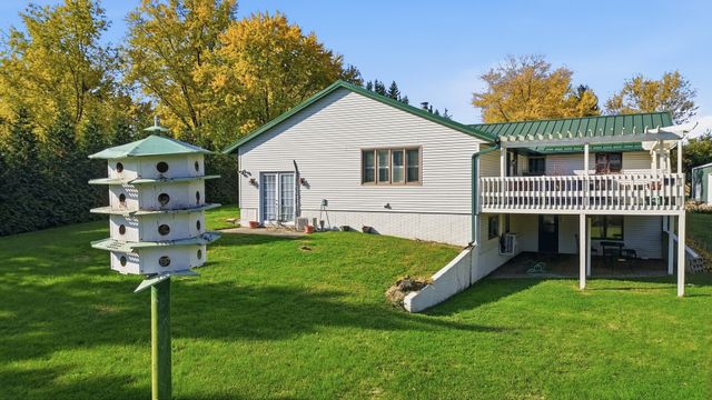 1764 Wolverine Road, Dixon, IL 61021