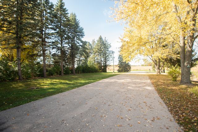 1764 Wolverine Road, Dixon, IL 61021