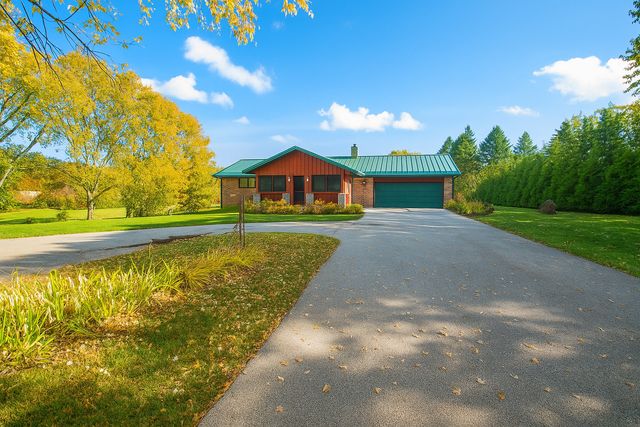 1764 Wolverine Road, Dixon, IL 61021