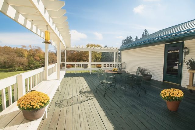 1764 Wolverine Road, Dixon, IL 61021