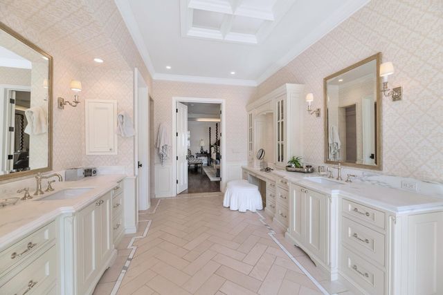 6248 E Montecito Avenue, Scottsdale, AZ 85251