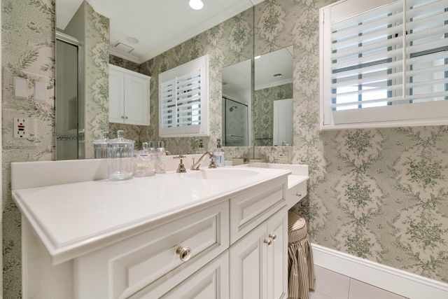 6248 E Montecito Avenue, Scottsdale, AZ 85251