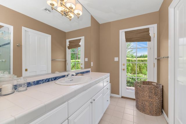 6248 E Montecito Avenue, Scottsdale, AZ 85251