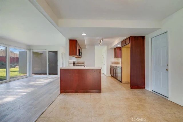 470 Majestic, Santa Maria, CA 93455