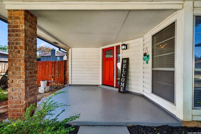 6138 LYNGROVE ST, San Antonio, TX 78249