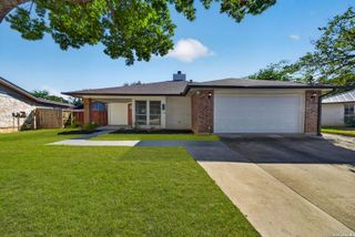 6138 LYNGROVE ST, San Antonio, TX 78249