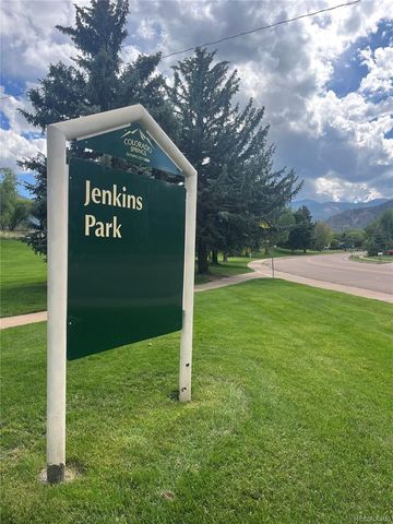1009 Parkview Boulevard, Colorado Springs, CO 80905