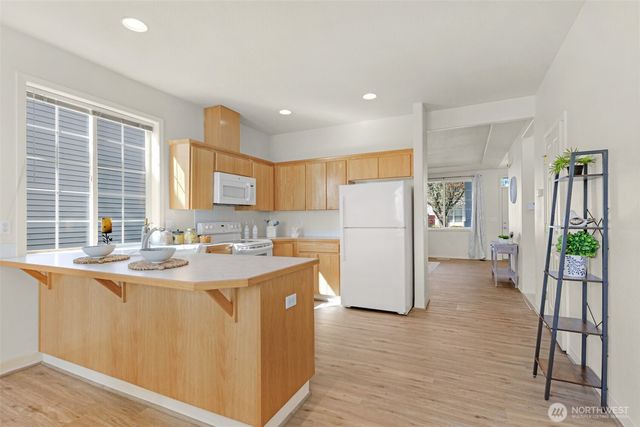 8433 Sweetbrier Loop SE, Olympia, WA 98513