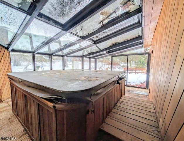 28 Deer Trail Lake Rd, Hardyston Twp., NJ 07460