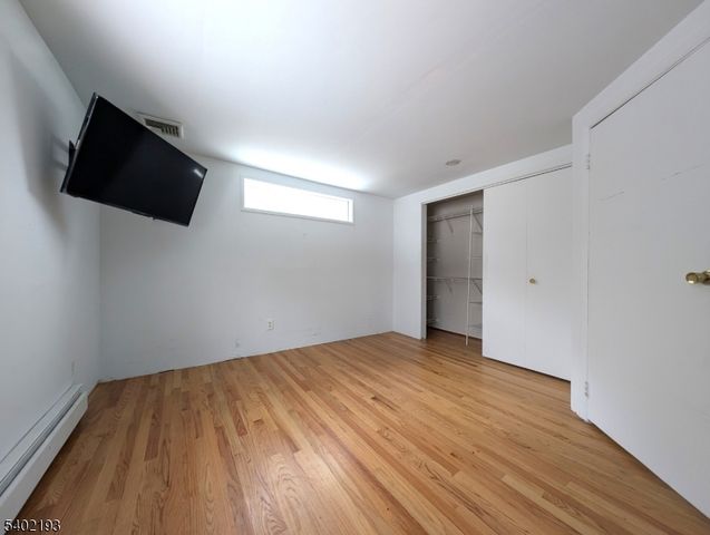 28 Deer Trail Lake Rd, Hardyston Twp., NJ 07460