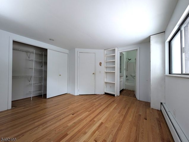 28 Deer Trail Lake Rd, Hardyston Twp., NJ 07460