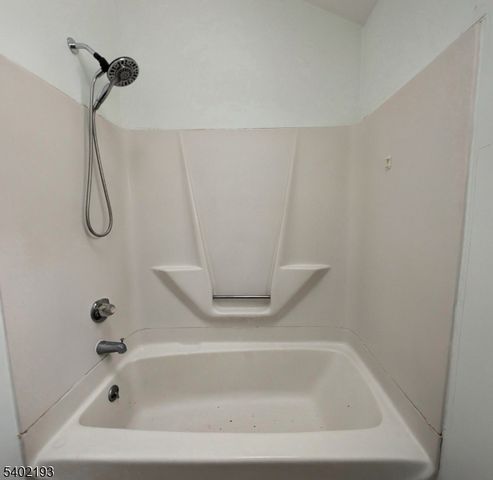 28 Deer Trail Lake Rd, Hardyston Twp., NJ 07460