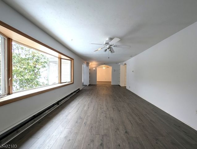 28 Deer Trail Lake Rd, Hardyston Twp., NJ 07460