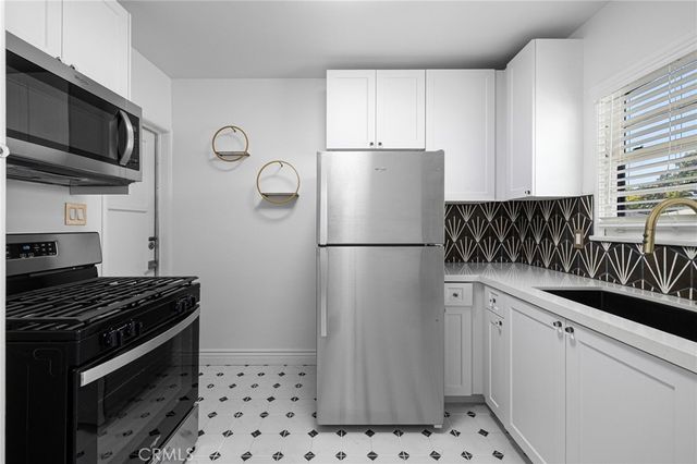 1458 E Wilson, Glendale, CA 91206