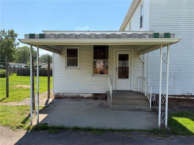 1705 W Crawford Ave, Dunbar Twp, PA 15425