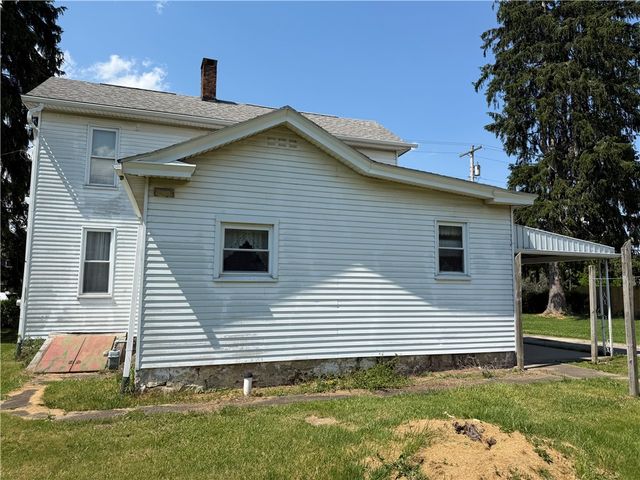 1705 W Crawford Ave, Dunbar Twp, PA 15425