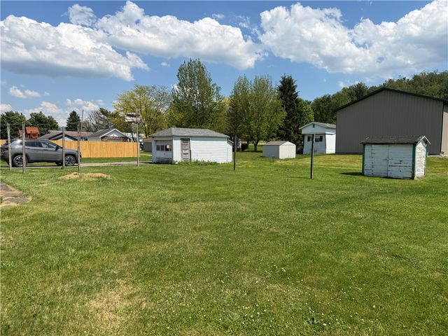 1705 W Crawford Ave, Dunbar Twp, PA 15425