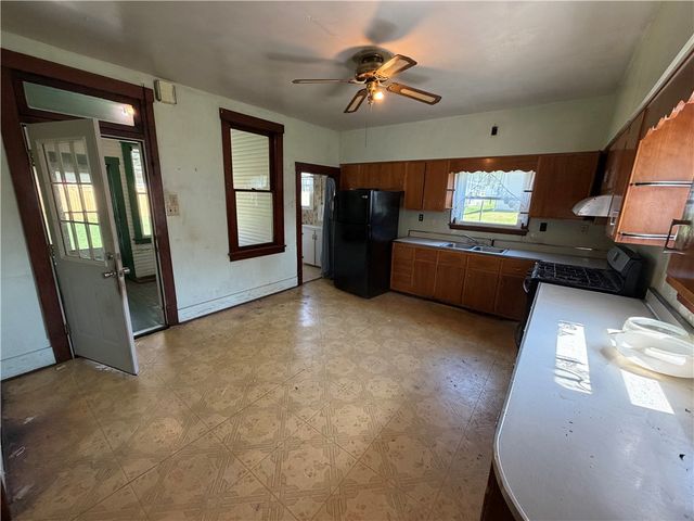 1705 W Crawford Ave, Dunbar Twp, PA 15425