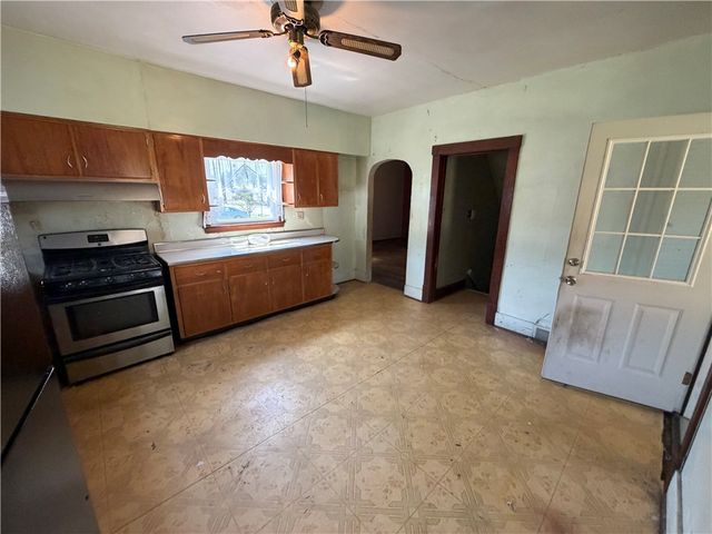 1705 W Crawford Ave, Dunbar Twp, PA 15425