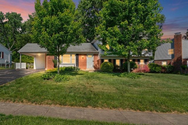 5716 GLAMIS DR, Alexandria, VA 22315