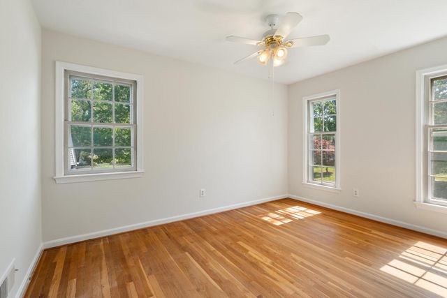 5716 GLAMIS DR, Alexandria, VA 22315