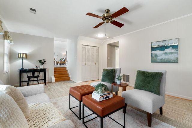 5716 GLAMIS DR, Alexandria, VA 22315