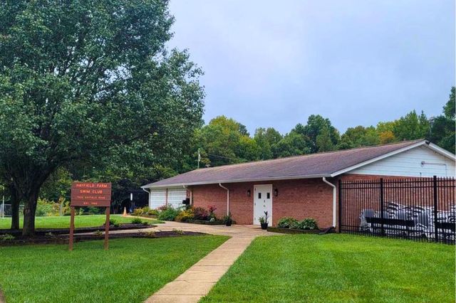 5716 GLAMIS DR, Alexandria, VA 22315
