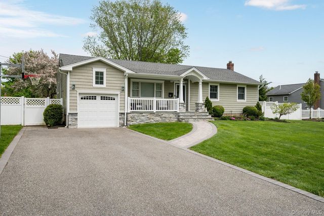 17 Furwood Drive, East Northport, NY 11731