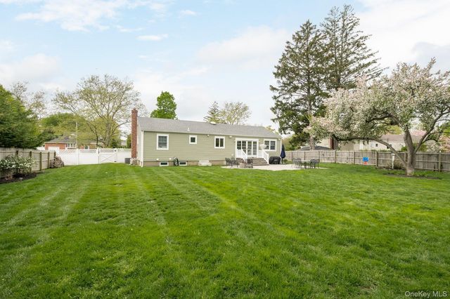 17 Furwood Drive, East Northport, NY 11731