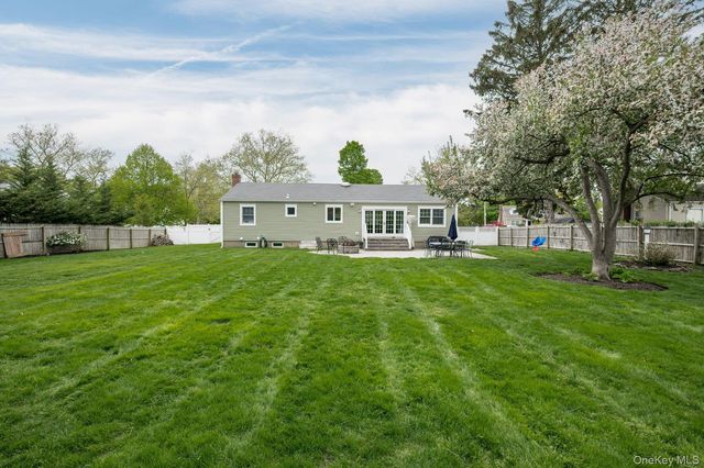 17 Furwood Drive, East Northport, NY 11731