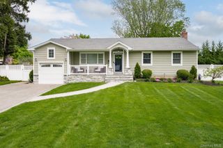 17 Furwood Drive, East Northport, NY 11731