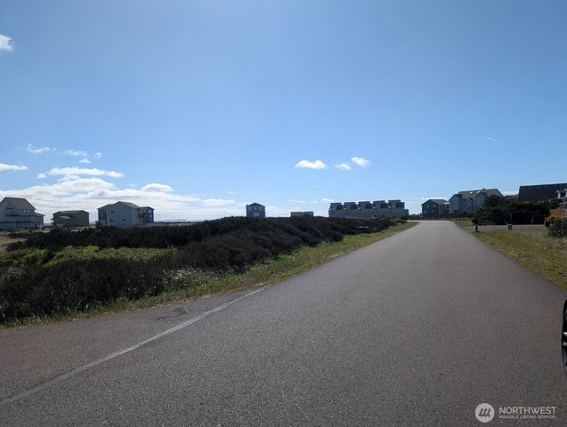 1407 Ocean Crest Avenue SW, Ocean Shores, WA 98569