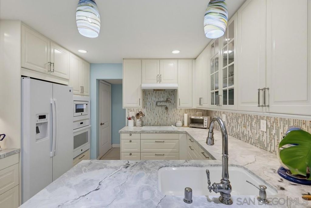 2369 Caminito Seguro, San Diego, CA 92107 — photo 2