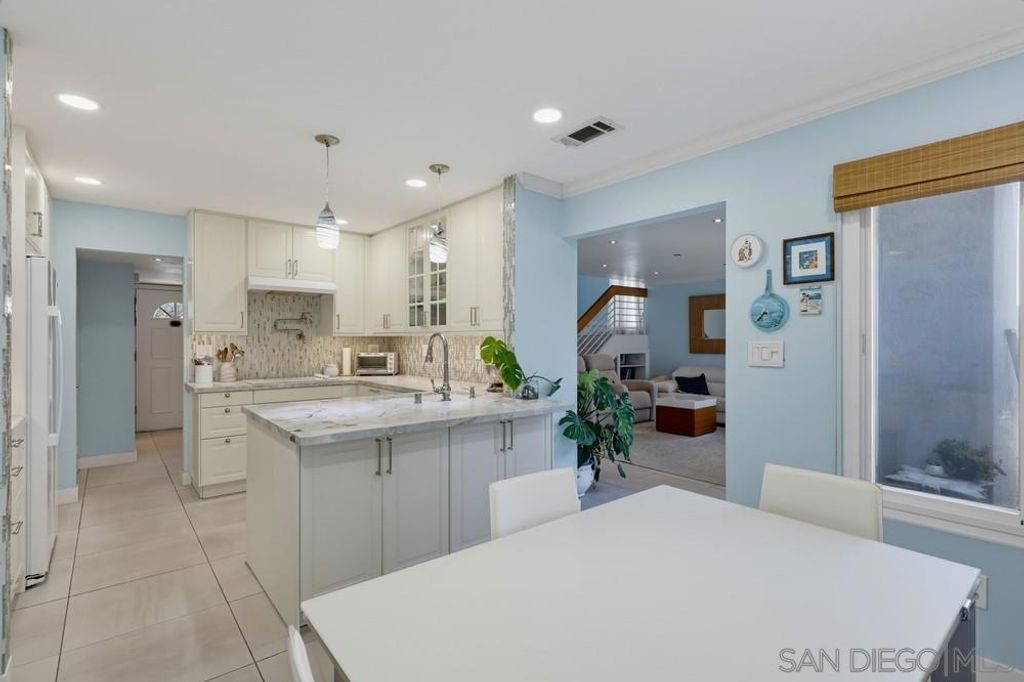 2369 Caminito Seguro, San Diego, CA 92107 — photo 5