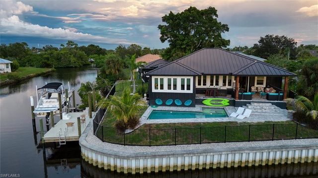 3001 Banyan WAY, Punta Gorda, FL 33950