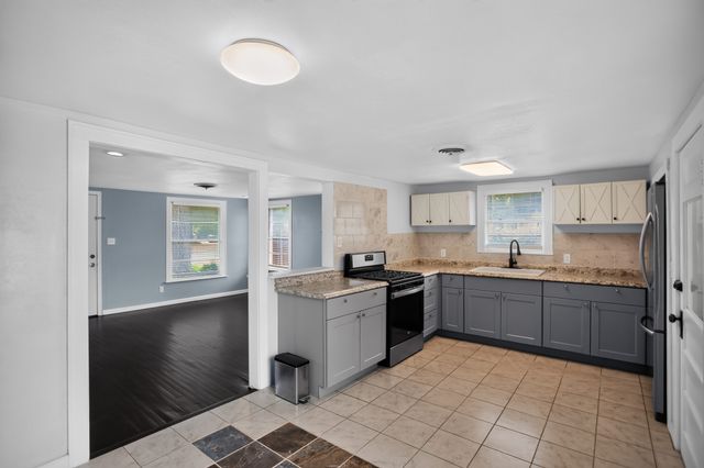 2811 Springdale Road, Fort Worth, TX 76111