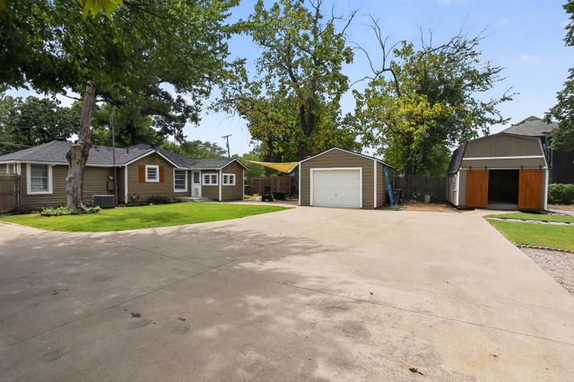 2811 Springdale Road, Fort Worth, TX 76111