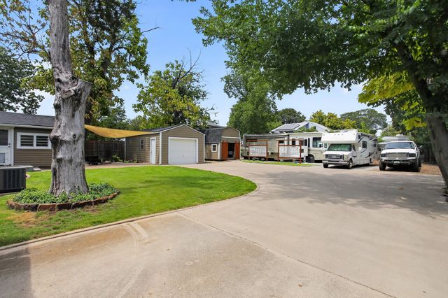2811 Springdale Road, Fort Worth, TX 76111