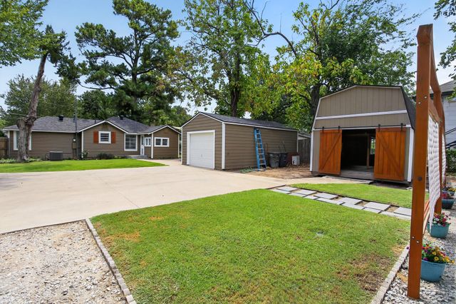 2811 Springdale Road, Fort Worth, TX 76111