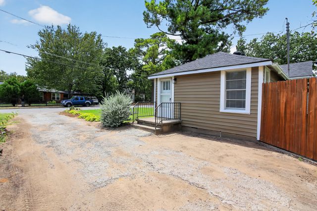 2811 Springdale Road, Fort Worth, TX 76111