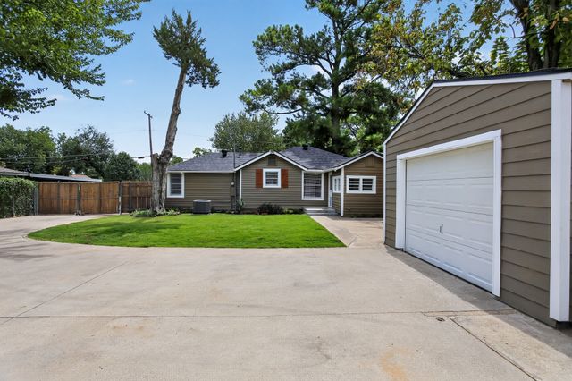 2811 Springdale Road, Fort Worth, TX 76111